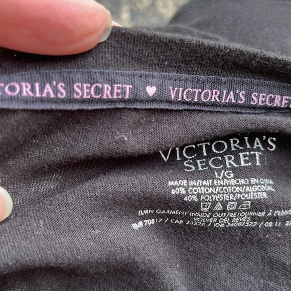 EUC Victoria’s Secret black pajamas with sequence - Picture 10 of 13